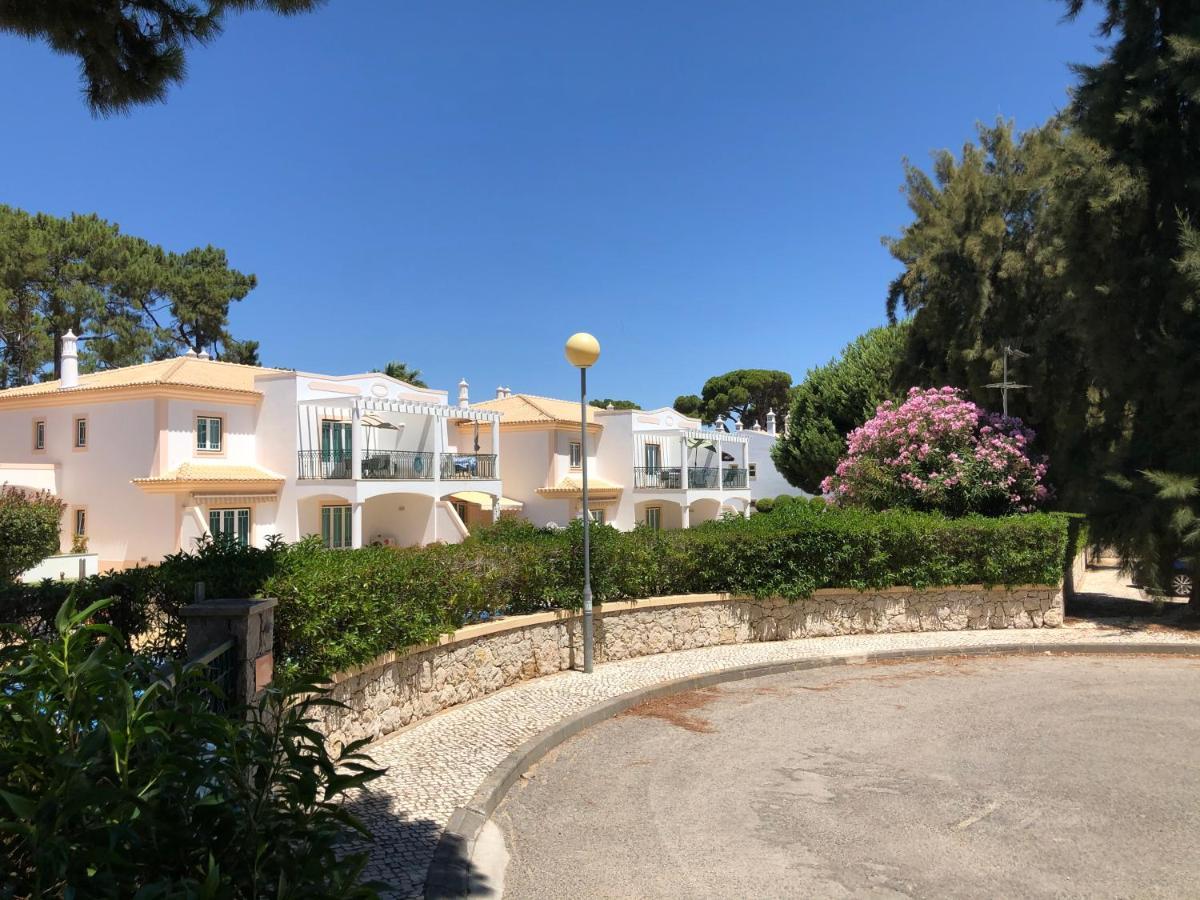Algarve Albufeira, Quiet Apart With Pool At 10 Mn Walk From Praia Da Falesia Ольюш-ди-Агуа  Экстерьер фото